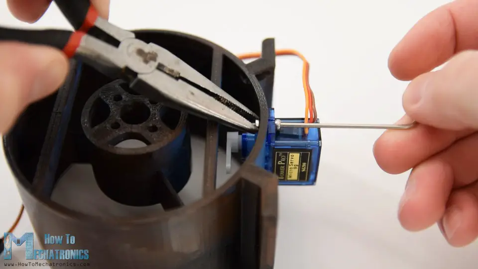 instaling a servo motor to the thrust blower housing
