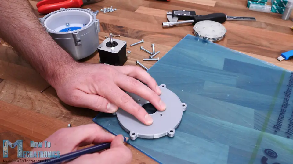 Making the lid of the Harmonic drive from acrylic