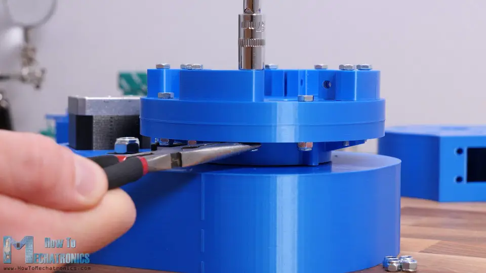 Securing the clamps for the rods