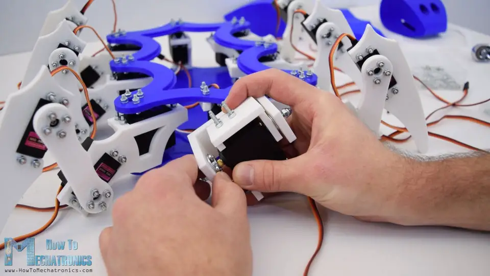 securing the tilt servo